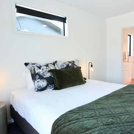4 - Charming Space, Just A Stone Throw From Central ワナカ エクステリア 写真